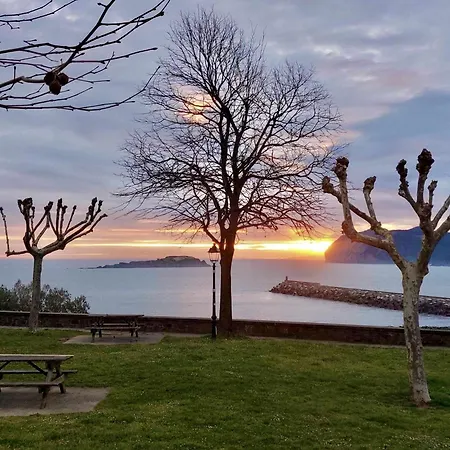 Tonpoi Etxea , Con Vistas Al Mar Lägenhet