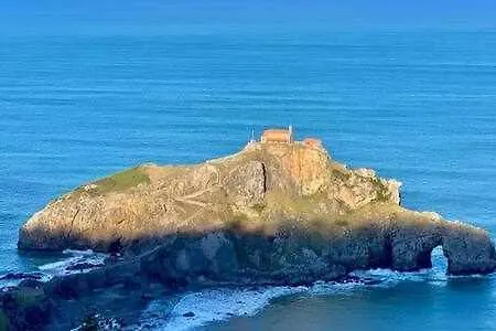 Tonpoi Etxea , Con Vistas Al Mar.