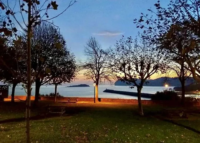 Tonpoi Etxea , Con Vistas Al Mar. アパート *