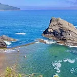 Tonpoi Etxea , Con Vistas Al Mar.